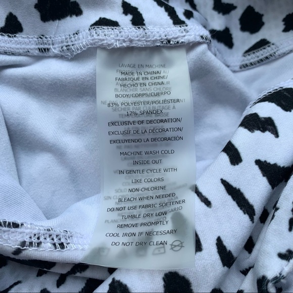 Betsey Johnson White Leopard Print Capri Leggings - Picture 10 of 12